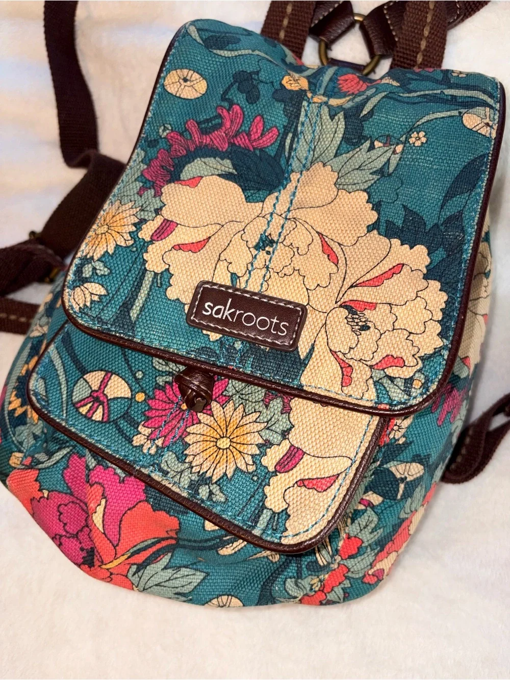 SAKROOTS Boho Artist Circle Convertible Backpack